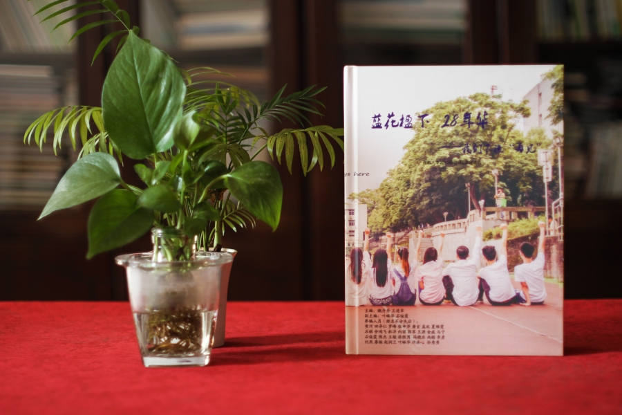 關(guān)于畢業(yè)紀(jì)念冊(cè)的唯美文字，文藝得想哭